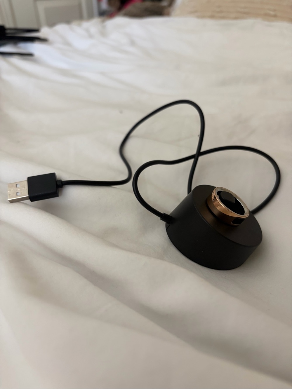 Aizo rose gold smart ring size 8 health and fitness tracker